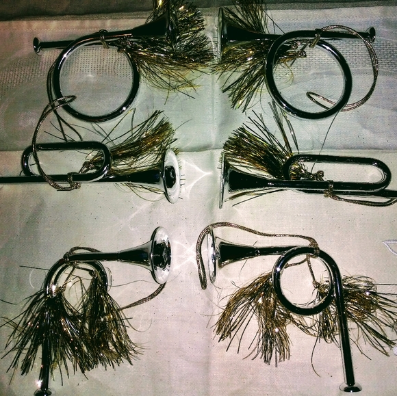 no idea Other - Various metal musical tree ornaments.